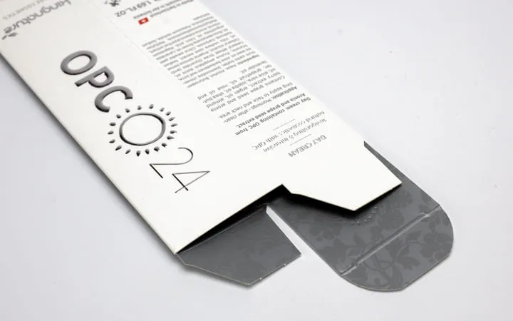 Boîte pliante avec gaufrage