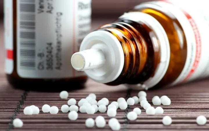 Arzneimittel aus Flasche Arzneimittel aus Flasche