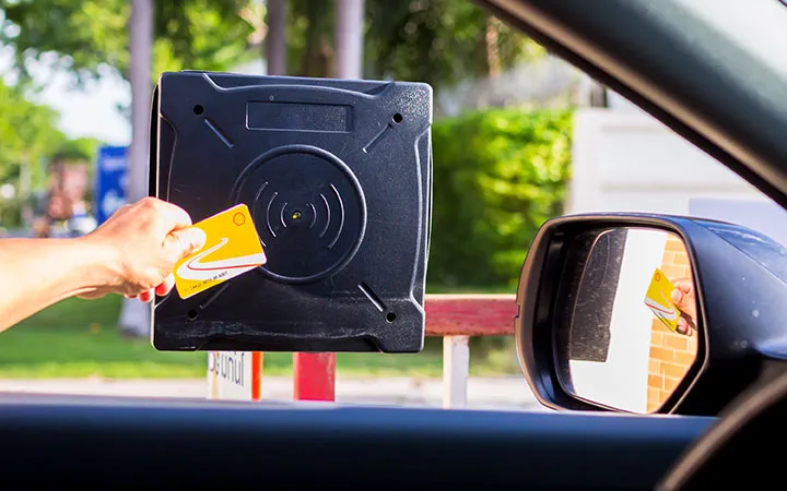RFID Karte zum Vorhalten an ein Scangerät RFID Karte zum Vorhalten an ein Scangerät