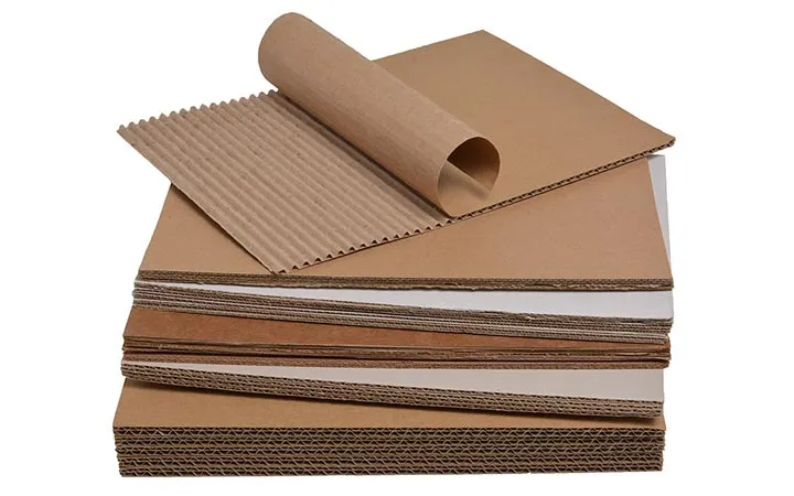 Verschiedene Wellpappearten gestapelt Verschiedene Wellpappearten gestapelt