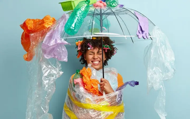 Übermäßiger Konsum von Plastik in unserer Gesellschaft