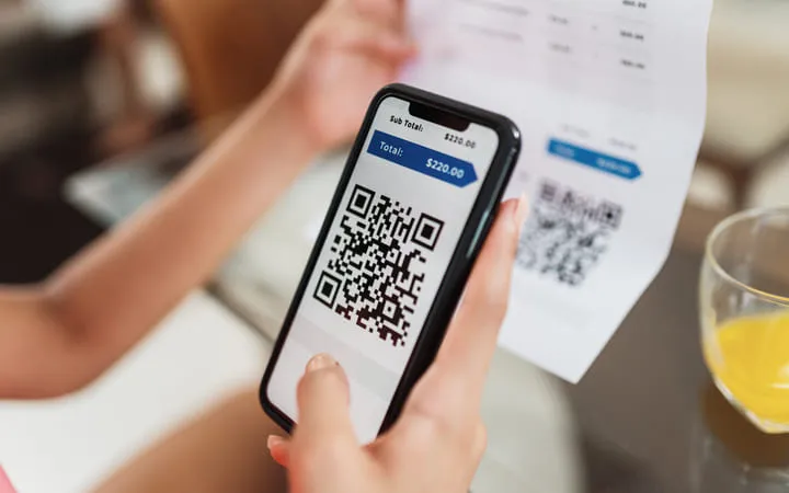 QR Code mit dem Handy scannen QR Code mit dem Handy scannen