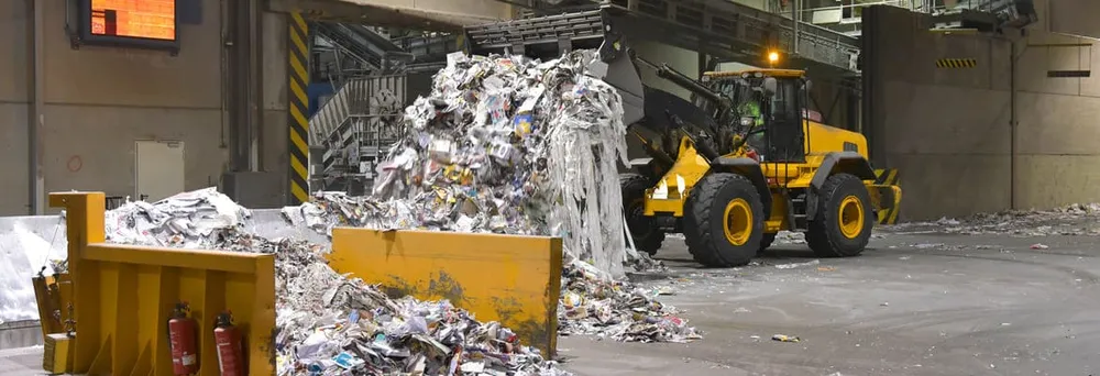 LKW-Ladungen Papiermüll LKW-Ladungen Papiermüll