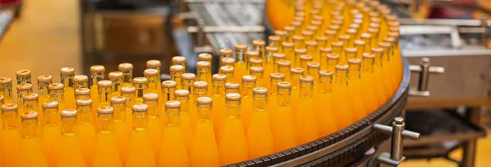 Getränkeflaschen in Fabrik Getränkeflaschen in Fabrik
