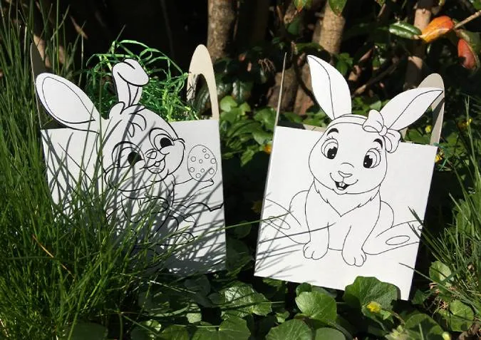 Osterkörbchen im Gras Osterkörbchen im Gras