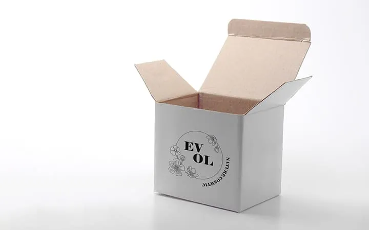 Recycelter Karton weiß bedruckt Recycelter Karton weiß bedruckt